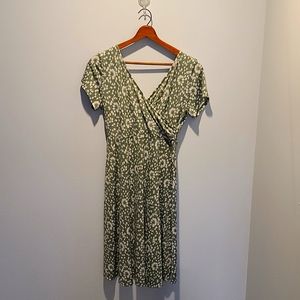 Nursing dress small